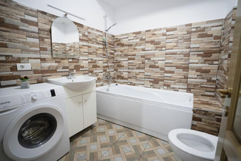 Alex 2 Apartament Yaş Dış mekan fotoğraf